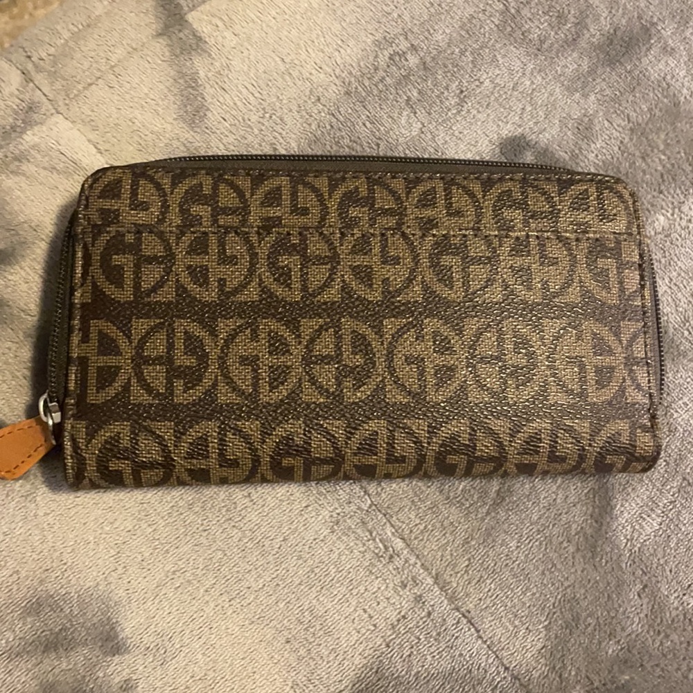 Wallet - Picture 4 of 4